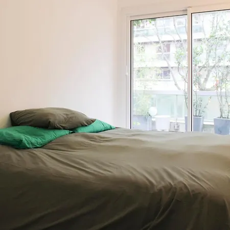 Apartment Spacious With Terrace Near The Marais Paris